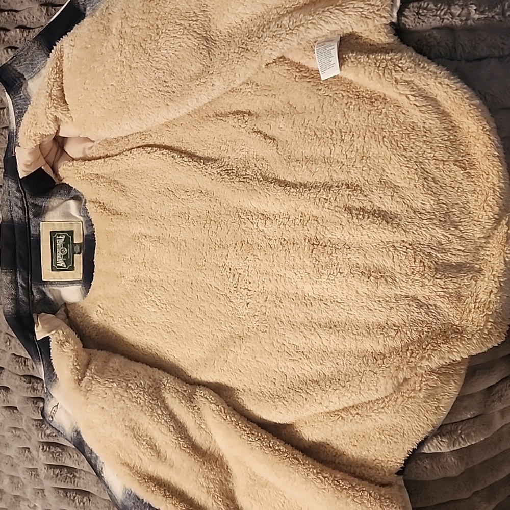 AE Shacket - Picture 3 of 4